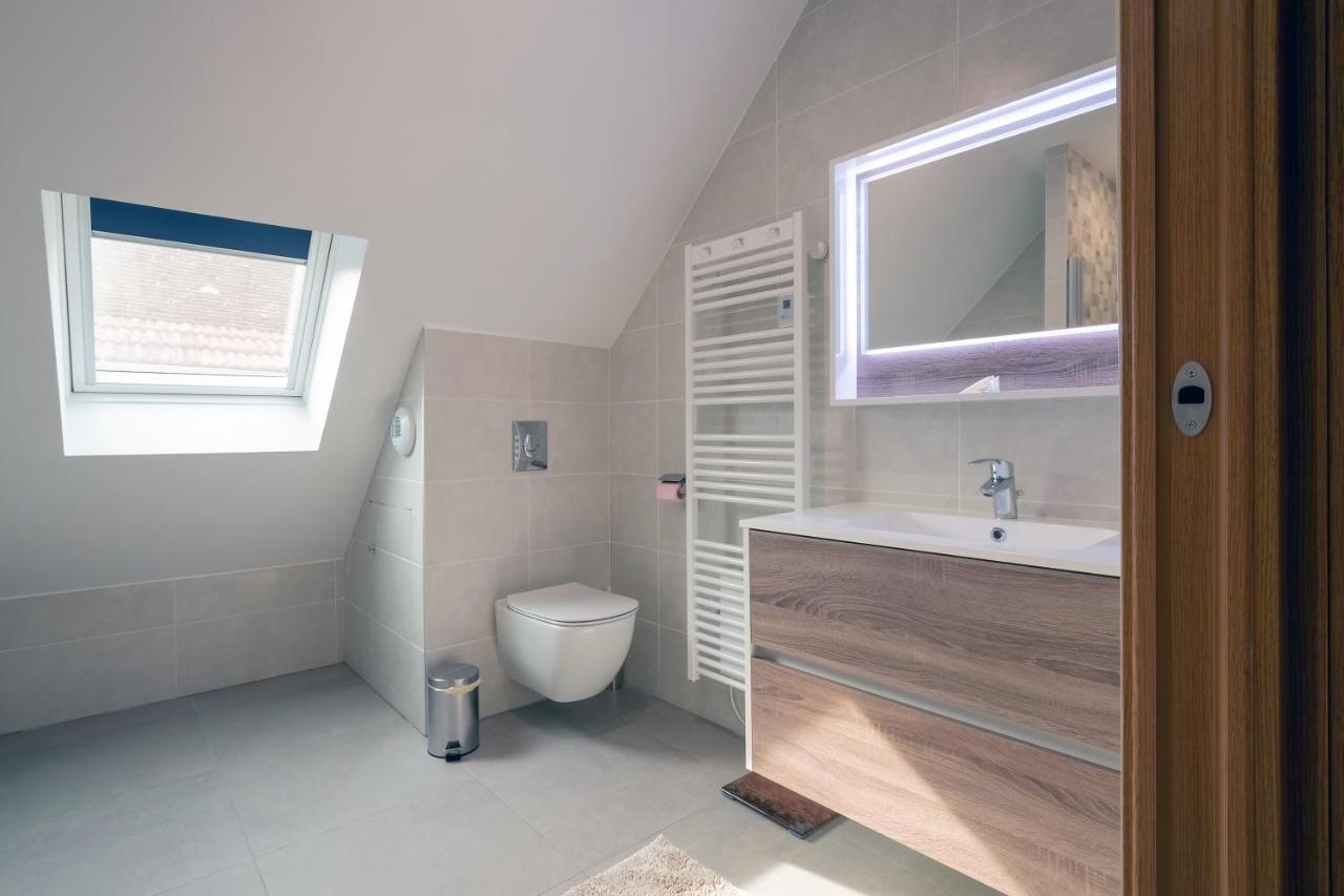 La Villa Lombardi En Champagne, Avec Piscine Privee Et Jacuzzi Les Riceys Extérieur photo