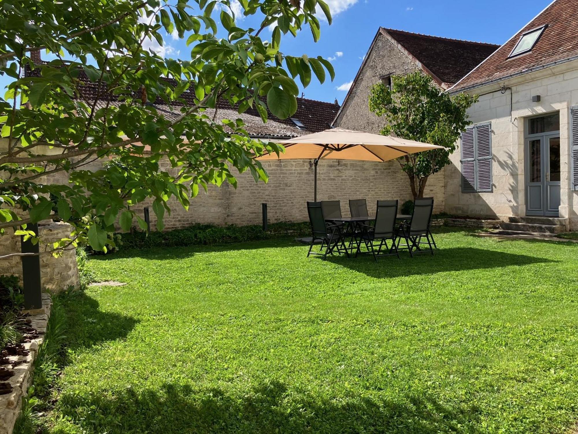 La Villa Lombardi En Champagne, Avec Piscine Privee Et Jacuzzi Les Riceys Extérieur photo