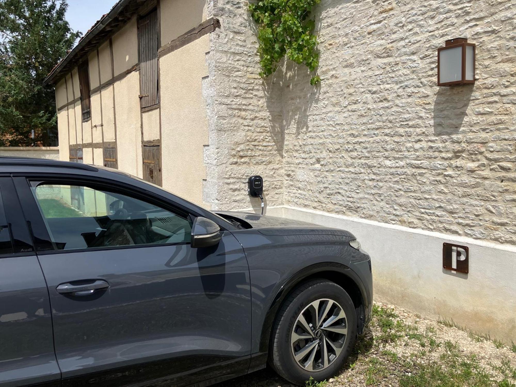 La Villa Lombardi En Champagne, Avec Piscine Privee Et Jacuzzi Les Riceys Extérieur photo